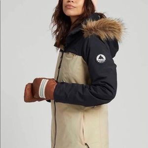 Burton Women's Lelah Snowboard Snow Ski Winter Jacket Black Cream Large NEW